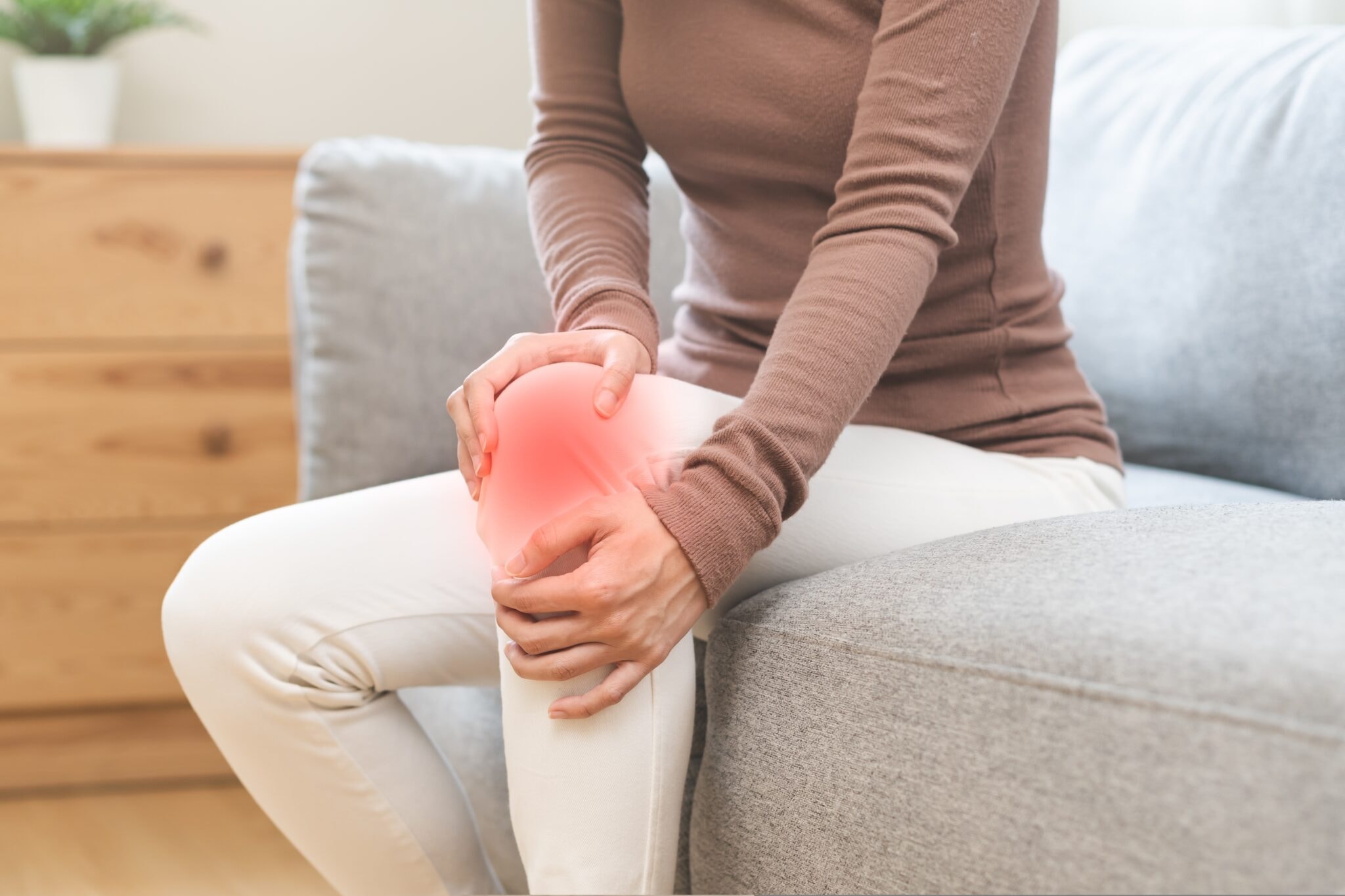 Health,Care,Of,Knee,Pain,Concept,,Close,Up,Hand,Of